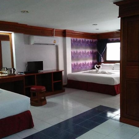 Taj Phuket Inn Patong Exterior foto